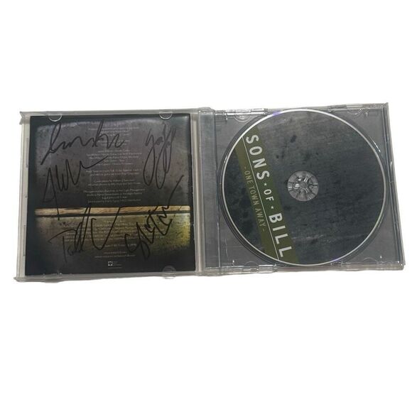Far Cry from Freedom by Sons of Bill (CD, 2006) signed by all band members - Picture 3 of 6